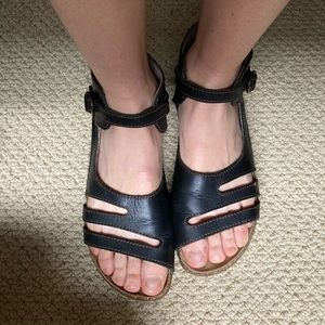 El Naturalista Gladiator Sandal, Black